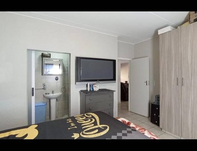 3 BEDROOM APARTMENT FOR SALE IN KLIPPOORTJE